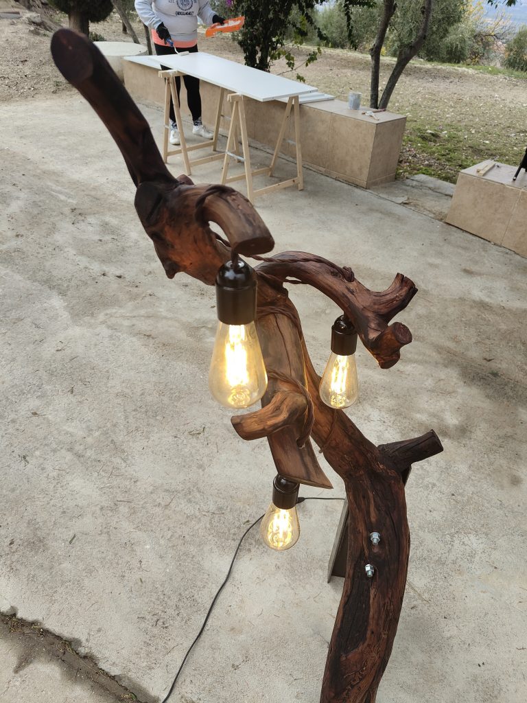 lámpara madera 1
